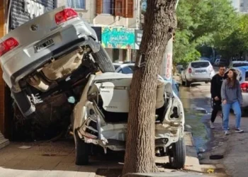 Carlos Bianco: «Básicamente, hay que reconstruir una ciudad»
