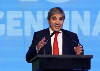 Para el economista Daniel Garro: “La volatilidad del dólar es producto de un ‘gap’ informativo, no de sectores específicos”