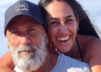 Fueron novios en la adolescencia y se reencontraron 35 años después para descubrir que nunca debieron separarse