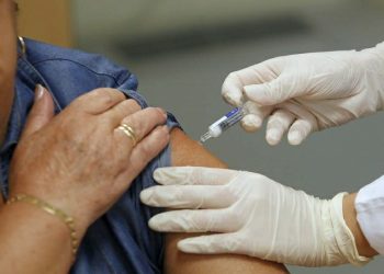 Mendoza lanzó la campaña de vacunación contra la gripe