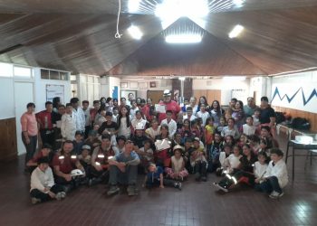 Integrantes de la USAR y de Cruz Roja brindaron charlas en la escuela-albergue de Bardas Blancas
