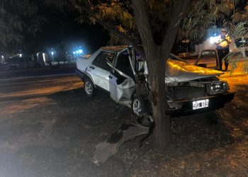 Tres lesionados en un choque en la ruta 143