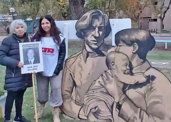 El 24 de Marzo: el artista Santiago Salinas homenajeó a desaparecido Juan José Galamba con un impactante mural