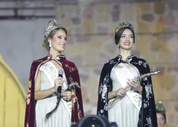 La Reina y Virreina Nacional de la Vendimia regresan a sus departamentos