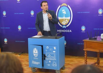 Mendoza lanza «Cumbre»: una innovadora plataforma digital para la enseñanza de inglés en las escuelas