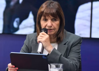 Patricia Bullrich volvió a Bahía Blanca: «Oficialmente tenemos tres desaparecidos»