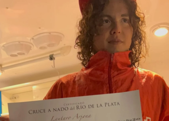 “No quería decepcionarlos”: el fuerte mensaje del mendocino que logró el récord al nadar en el Río de la Plata