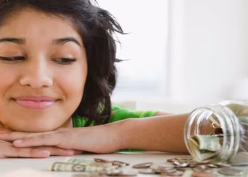 Los jóvenes y el dinero en la era de las apuestas online: la educación financiera es clave para prevenir