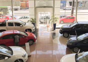 Pese a la eliminación del impuesto interno, la carga tributaria del precio de un auto es de más del 50%