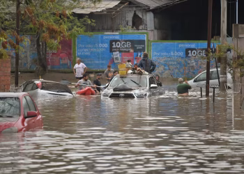 Tragedia en Bahía Blanca: hay 13 muertos, más de 1300 personas evacuadas y la situación es crítica