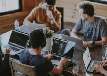 Becas Estratégicas para estudiantes: quienes sigan estas carreras pueden cobrar $226.000