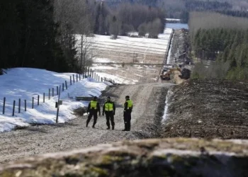 Finlandia mantendrá cerrada su frontera oriental con Rusia