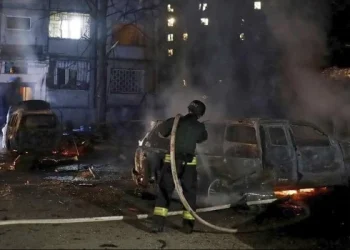 Rusia ataca Dnipro, mientras Ucrania busca garantías de seguridad en París