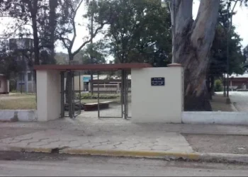 Tucumán: más de 60 chicos se intoxicaron en una escuela y los padres sospechan de un estudiante
