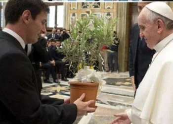 «Distinto, cercano, argentino”: Messi despidió al papa Francisco en sus redes sociales