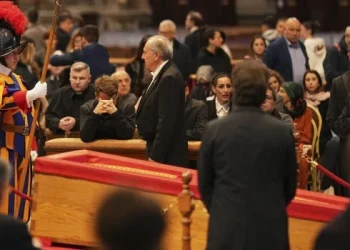 Se cierra el féretro del Papa Francisco