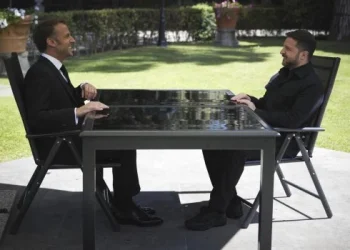 Macron destacó la voluntad de paz de Zelenski y pidió a Putin demostrar la suya