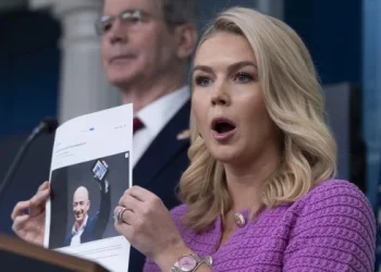 La Casa Blanca cargó contra Amazon por señalar el costo de los aranceles en sus productos