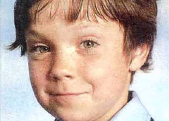 El enigma del día: ¿Quién es este niño con malas notas que triunfó como cantante de una banda y luego como solista?
