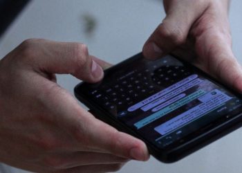 En contra de los mensajes agresivos y los delitos: WhatsApp puede bloquearte la cuenta por escribir ciertas palabras