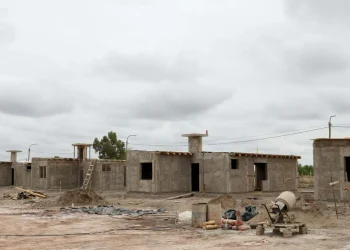 Bajos ingresos, el principal factor de las privaciones en los hogares de Mendoza