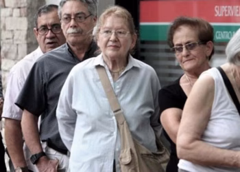 El gobierno eliminó la posibilidad de cobrar pensiones por fallecimiento a un grupo de personas: en qué casos aplica