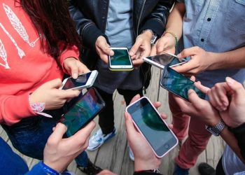 Proyecto busca que las billeteras virtuales de los menores notifiquen sus movimientos a los padres para evitar la ludopatía infantil