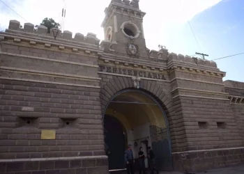El Gobierno analiza pedir un jury para el juez Sarmiento por frenar la quita de celulares a presos