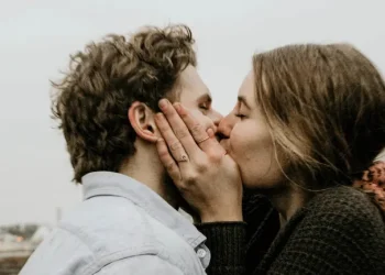 Día Internacional del Beso: ¿por qué se conmemora hoy 13 de abril?