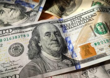 El dólar volvió a subir y se acerca al promedio de la banda de flotación