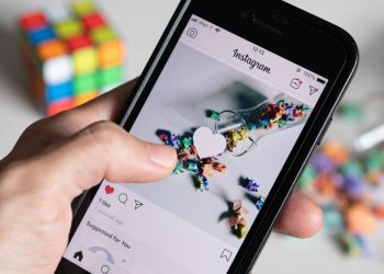 Qué es el “orbiting”, la nueva tendencia tóxica que arrasa entre los jóvenes en redes sociales