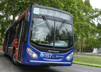 Qué pasará con el precio del boleto del micro en Mendoza tras la baja del combustible