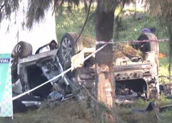 Otro accidente fatal en Argentina: perdió el control de su auto, se despistó y murieron cinco personas
