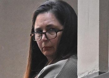 Empieza el juicio contra una australiana acusada de matar a sus suegros con setas venenosas