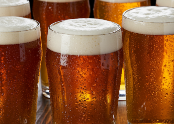 ¿Te olvidaste de poner las cervezas en la heladera?: cómo enfriarlas sin hielo en apenas cinco minutos