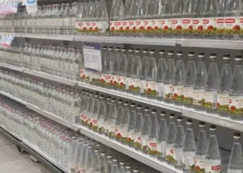 Atención: ANMAT ordenó retirar urgente 15 lotes de dos famosas marcas de vinagre