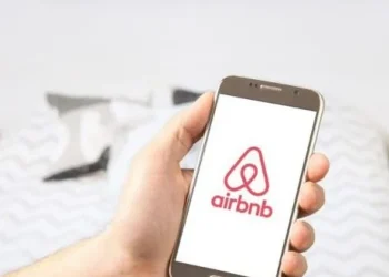 Airbnb agrega servicios a domicilio como masajistas o chefs