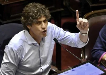 Lousteau acusó a Milei de tener «un pacto de impunidad» para blindar a su gobierno de los actos de corrupción