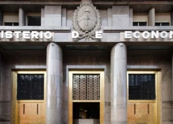 El superávit fiscal superó los $ 570.000 millones en abril