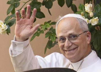 El Papa afirma que la familia se basa en unión entre hombre y mujer y que los nonatos tienen dignidad