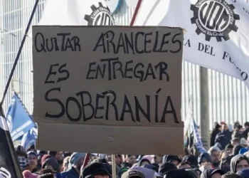 Paro general en Tierra del Fuego contra la eliminación de aranceles a productos de electrónica