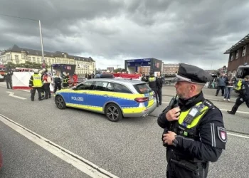 Una mujer fue arrestada después de apuñalar a varias personas en una estación de tren de Hamburgo