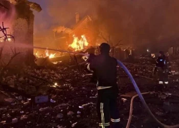 Moscú y Kiev intercambian cientos de prisioneros tras el mayor ataque ruso de misiles y drones