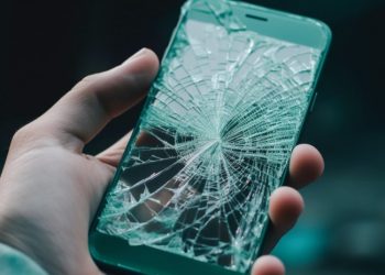 La salvación de los smartphones: un descubrimiento científico podría evitar la ruptura de las pantallas