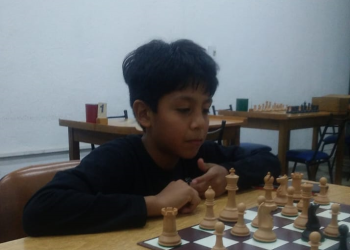 Rocío Barros y Santiago Mamani ganaron el Torneo Apertura de ajedrez