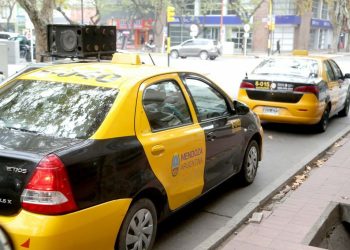 La Subsecretaría de Transporte podría autorizar un aumento cercano al 20% en la tarifa del servicio de taxis
