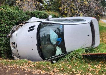 Una mujer y una nena, heridas en un vuelco