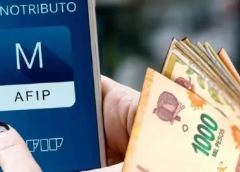 ¿Cuántos años tiene que aportar un monotributista 2025 para jubilarse?