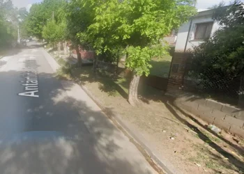 Se metió a jugar a un auto abandonado y nunca salió: la dramática muerte de un nene de 4 años en la provincia de Córdoba