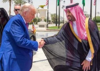 Trump firmó un acuerdo de defensa con Arabia Saudita y anunció un plan para suspender sanciones contra Siria